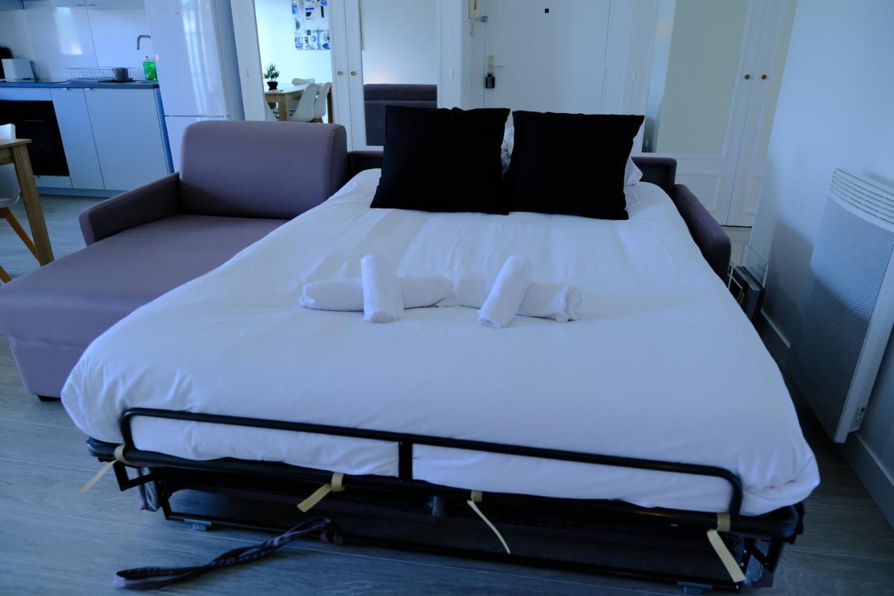 Calypso- Grand T3 70 M2 - Arrivee Autonome - Parking Prive Gratuit Apartman Melun Kültér fotó